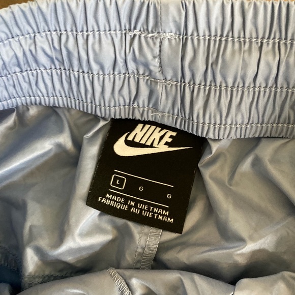 Women’s Nike athletic shorts - Picture 6 of 6